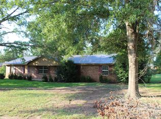372 W Mill Rd, Columbus, MS 39702