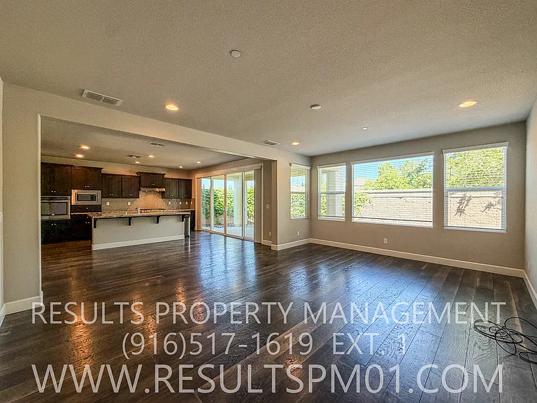 5043 Verona Dr — Photo 13