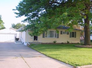 1908 Cornwall Ave, Waterloo, IA 50702