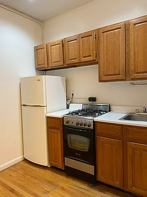 Rented by Jonis Realty | media 4