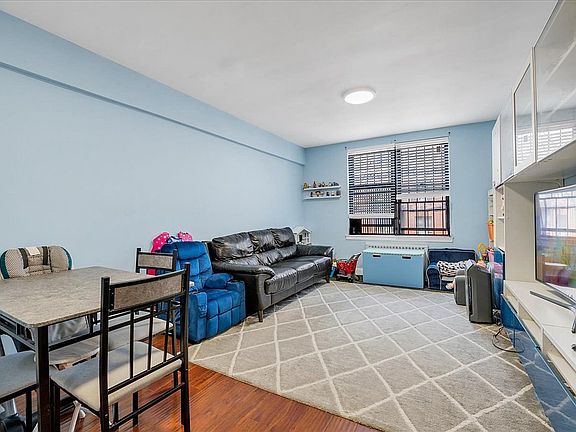 4th image of 14055 Burden Cres APT 5L