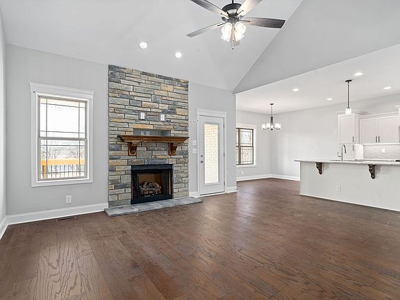 5th image of 455 Farmington Lot 455