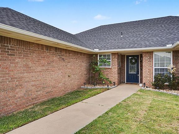 2nd image of 3029 White Tail Dr