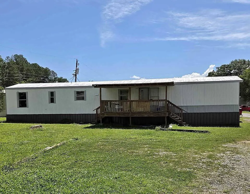 3 bed, 2.0 bath, $1,050 — Photo 3