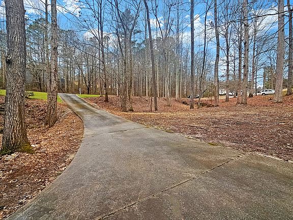 5th image of 271 Ridge Run Dr