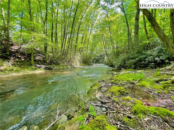 127 Stone Ledge Lane, Blowing Rock, NC 28605