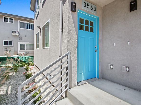 4th image of 3563 Percy St