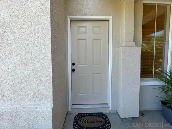 1863 Almagro Ln, Escondido, CA 92026