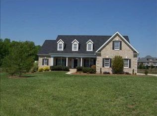 5609 Foxbury Dr, Oak Ridge, NC 27310