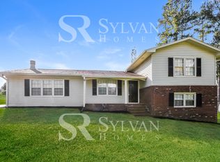 180 Colonial Hills Rd, Winder, GA 30680