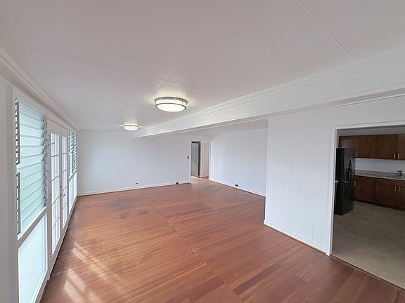 2nd image of 434D Manono St #1