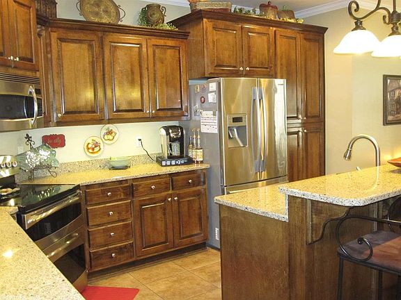 3rd image of 104 Kacy Dr