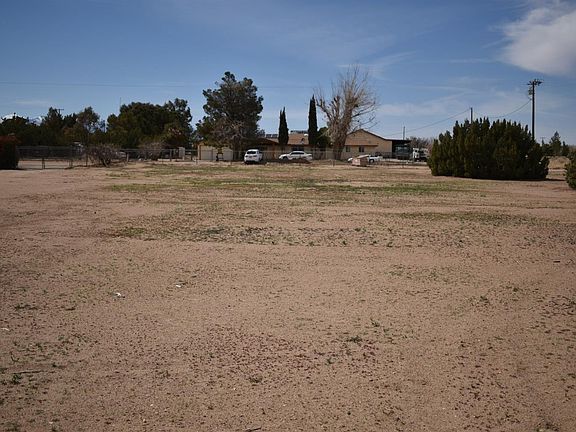 4th image of 8229 Topaz Ave