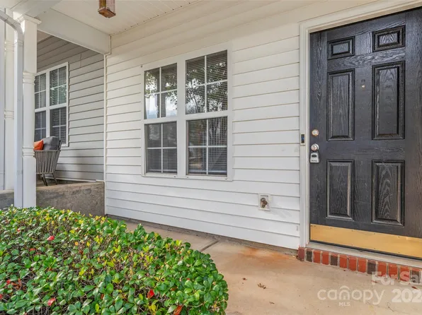 13733 Singleleaf Ln, Charlotte, NC 28278