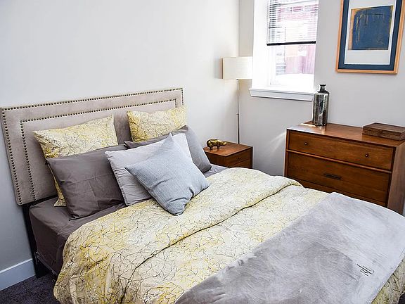 4th image of 203 E Hanover St #2A