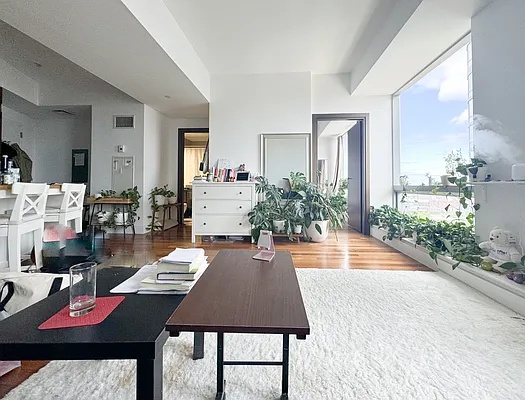Sold by LEVEN Real Estate | media 2