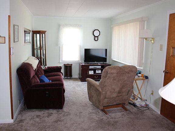 4th image of 916 Arthetta St