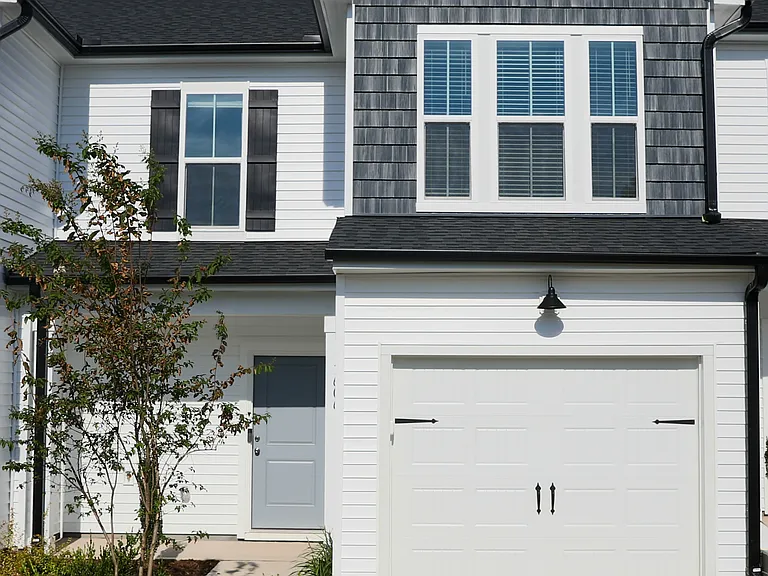 1606 ECKERT Ln, Whitsett. NC