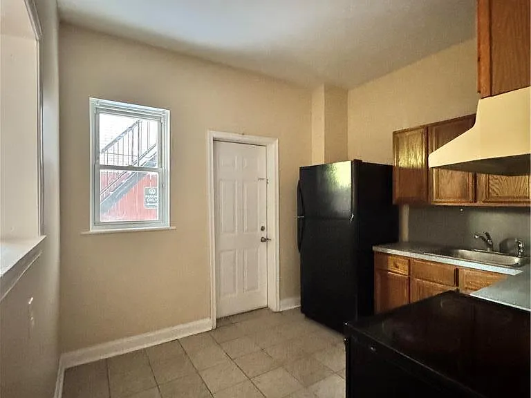 120 N 4th St #2 — Photo 3