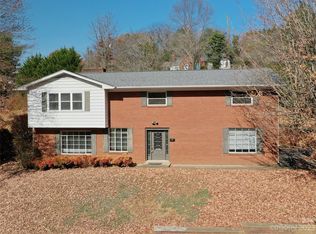 101 Haywood Dr, Canton, NC 28716