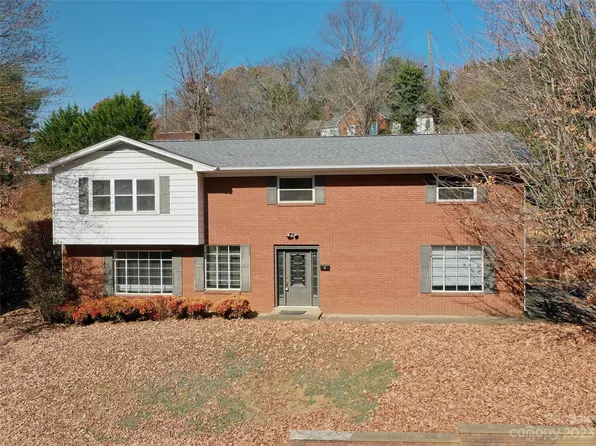 101 Haywood Dr, Canton, NC 28716