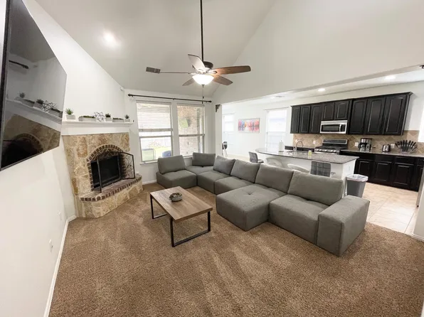 601 Hummingbird Dr, Little Elm, TX 75068