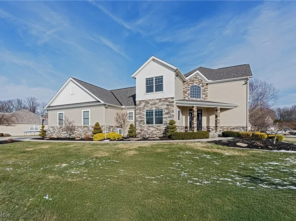 4459 Saint Johns Bluff Ln, Willoughby, OH 44094