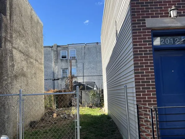2010 N Darien St, Philadelphia, PA 19122