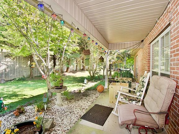 3rd image of 5636 Hutton Ridge Rd