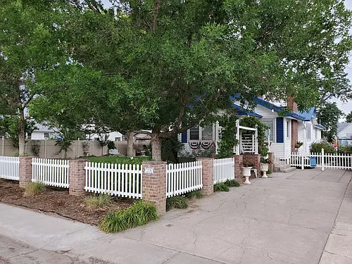 319 Cottonwood Ave Photo 1