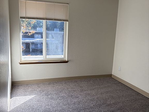 5th image of 34 S 342nd Pl APT D