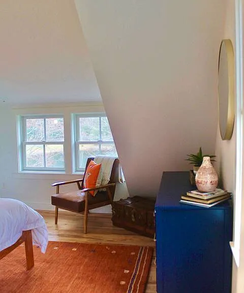 Queen size bedroom