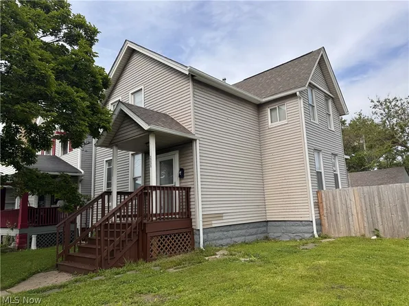 2233 W 98th St, Cleveland, OH 44102