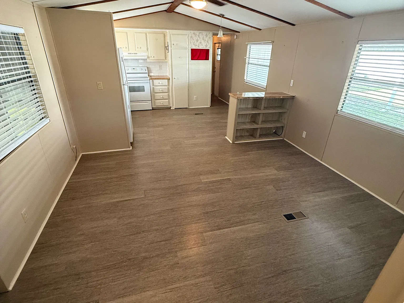 1450 Madeline Ave — Photo 4