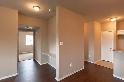 3 bed, 1400 sqft, $1,465 — Photo 2