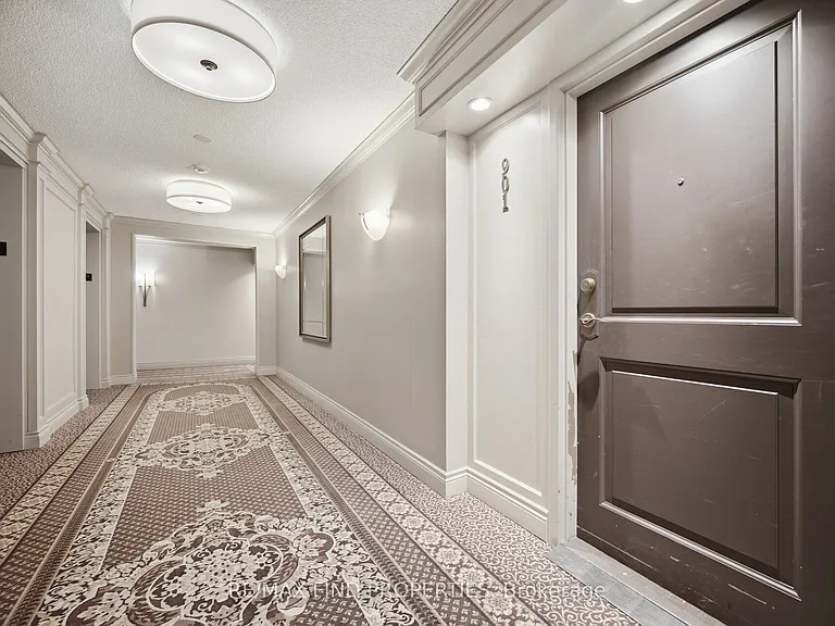30 Wellington St E #901 — Photo 7