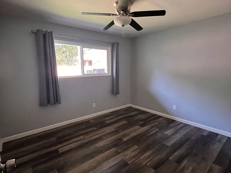 729 N Floral St — Photo 5