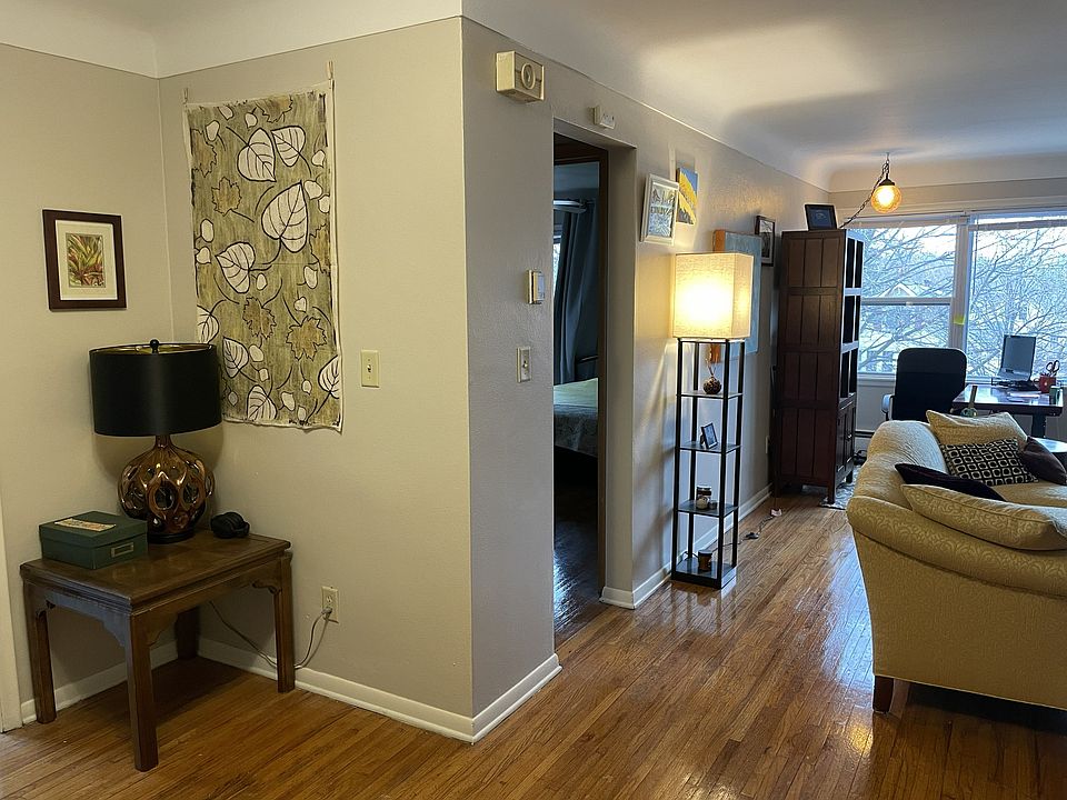 1st image of 382 Snelling Ave S APT 102