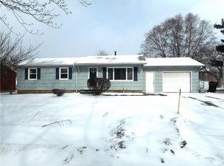 68 Country Gables Cir, Rochester, NY 14606
