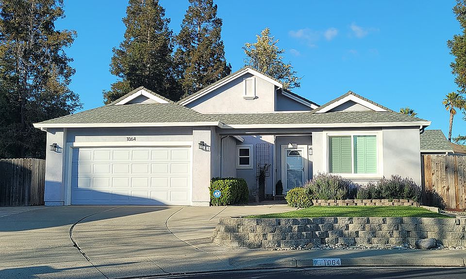 1st image of 1064 Evergreen Ct