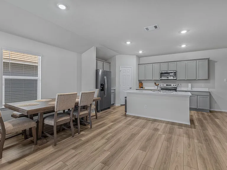 4011 Baerlon Cv — Photo 10