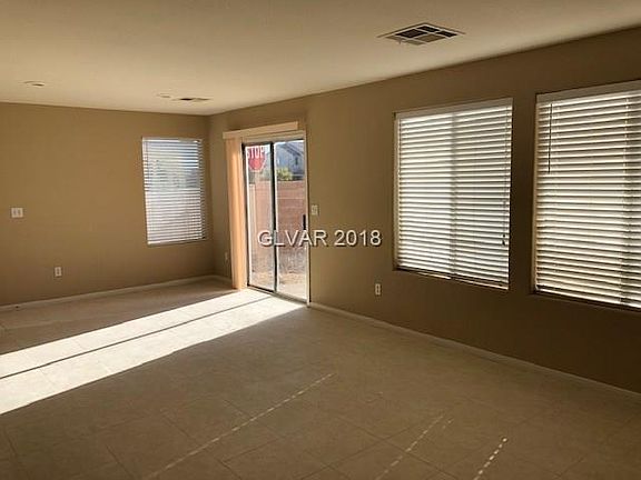 3rd image of 5065 Pine Mountain Ave