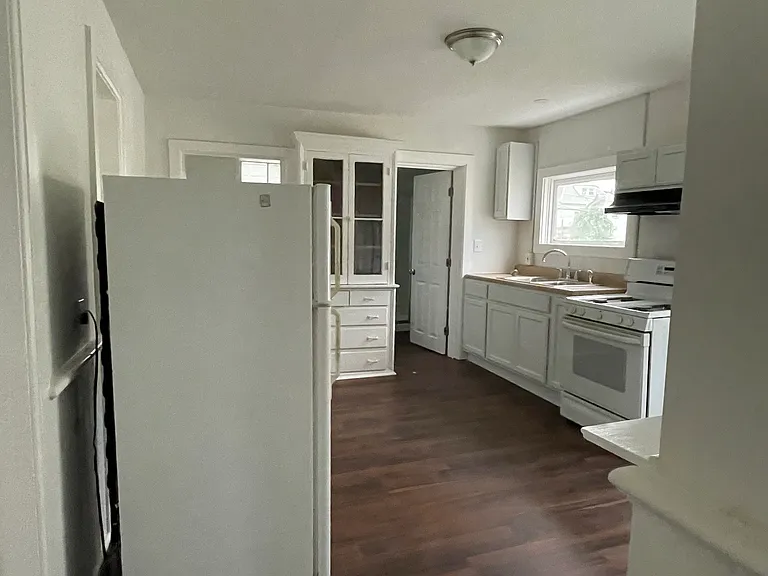 774 3rd Ave #2 — Photo 9