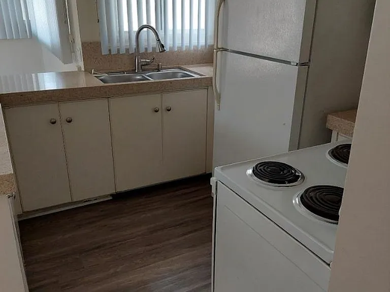 626 Clubhouse — Photo 8