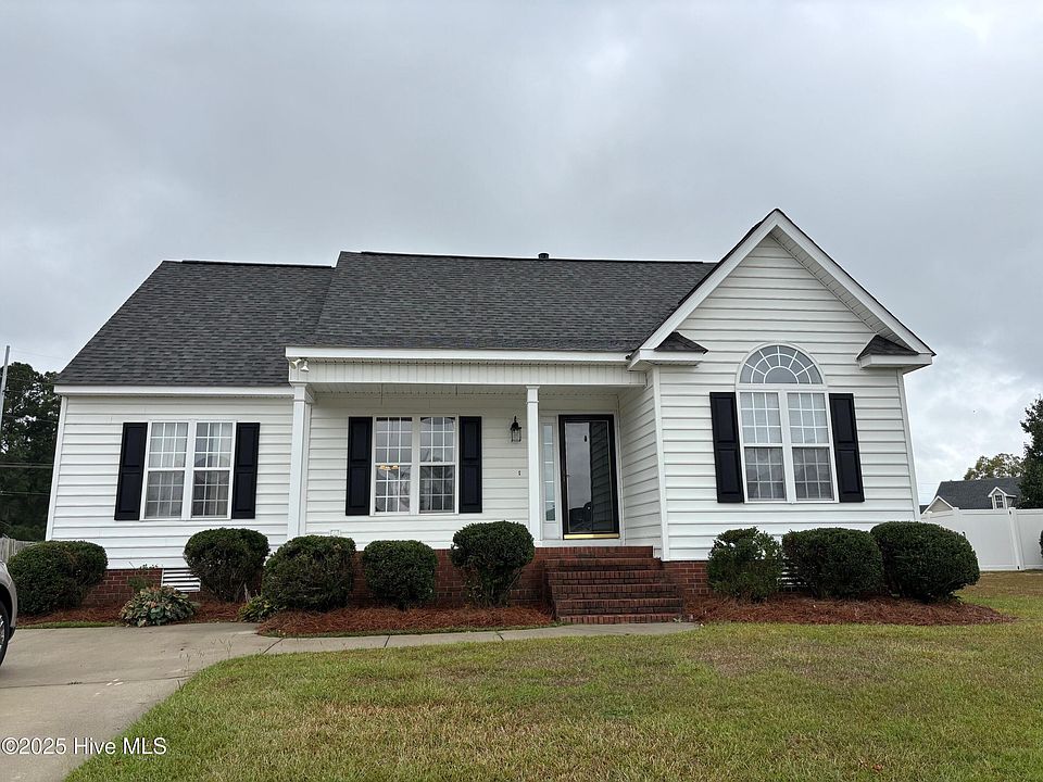 1st image of 2637 Camille Dr