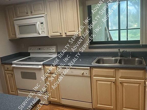 4th image of 13046 Village Chase Cir