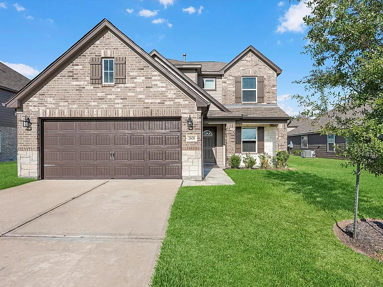 2606 Zephyr Ln — Photo 1