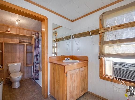 2nd image of 5623 Shrimpers Row