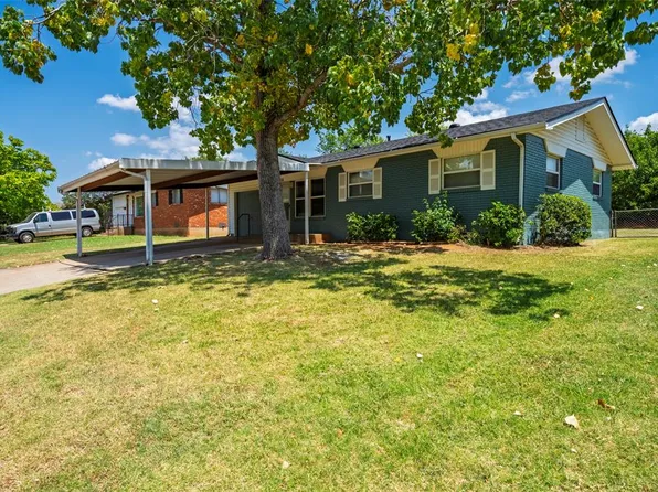 2516 Queensbury Rd, Moore, OK 73160