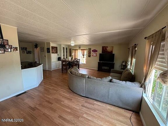 3rd image of 5886 Leon Dr